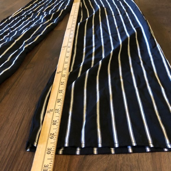 ✨3 FOR $24✨Black and white wide leg pants - Picture 7 of 8